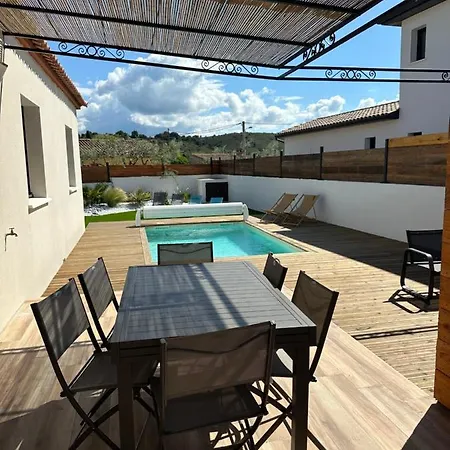 De Avec Piscine Vila *